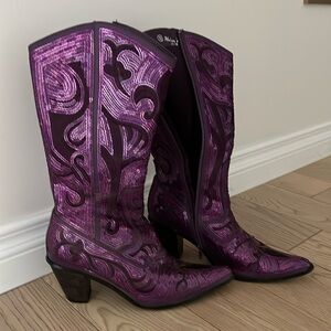 Bling cowboy boots.  Worn once to wedding.  Very good condition.  Size 10.